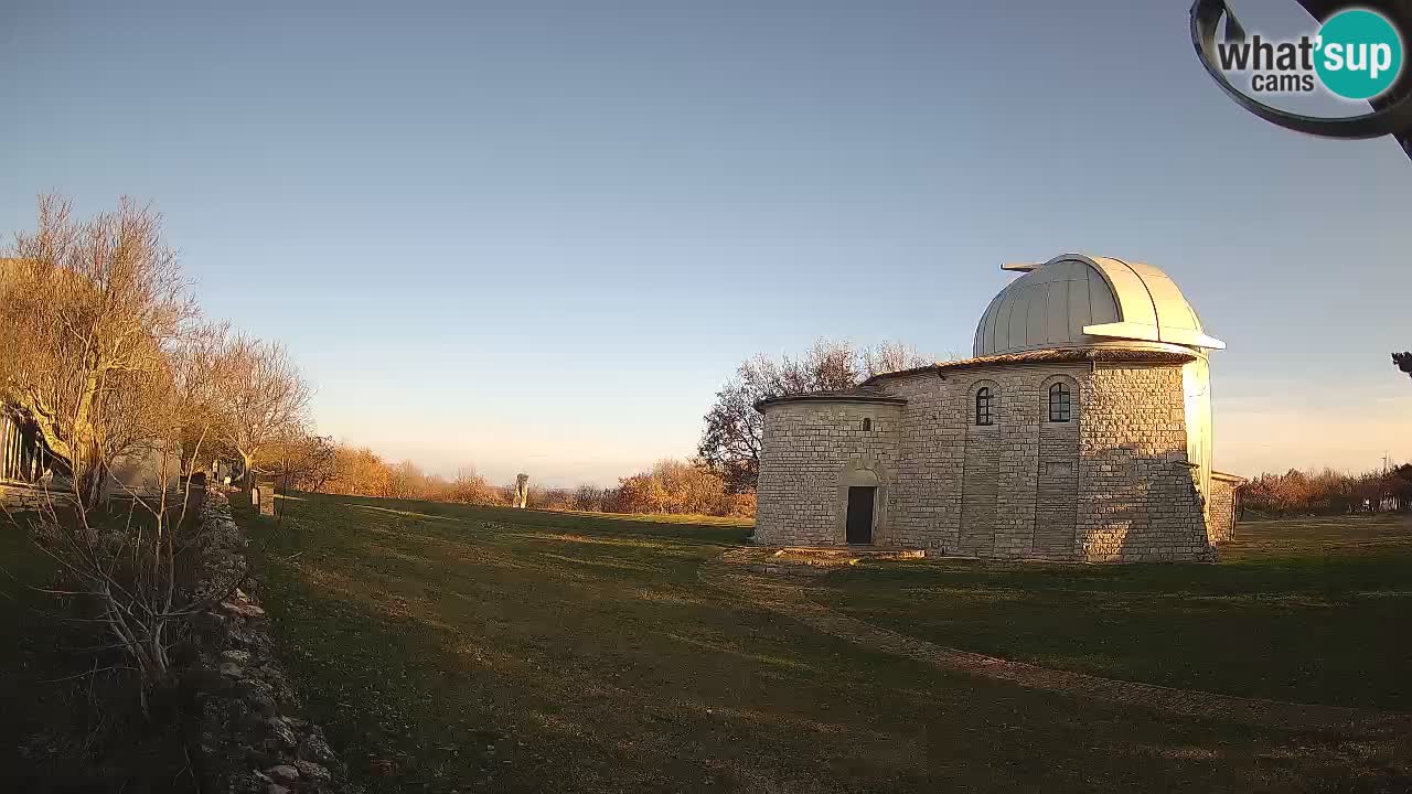 Webcam de l’Observatoire de Višnjan: Plongez dans le cosmos depuis l’Istrie, Croatie
