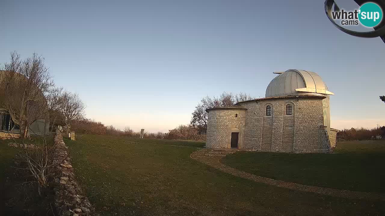 Višnjanska observatorijska spletna kamera: Opazujte vesolje iz Istre, Hrvaška