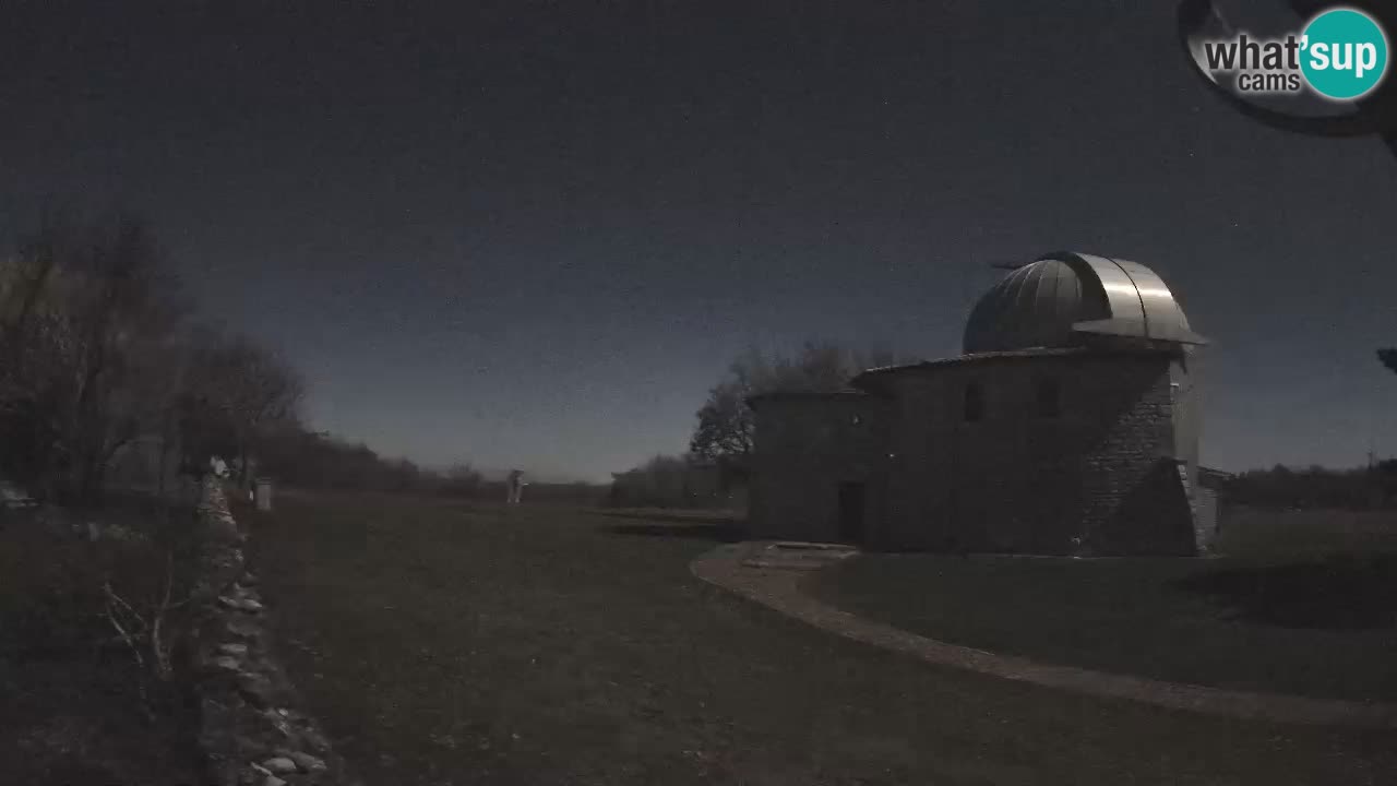 Višnjanska opservatorijska web kamera: Zavirite u svemir s poluotoka Istre, Hrvatska