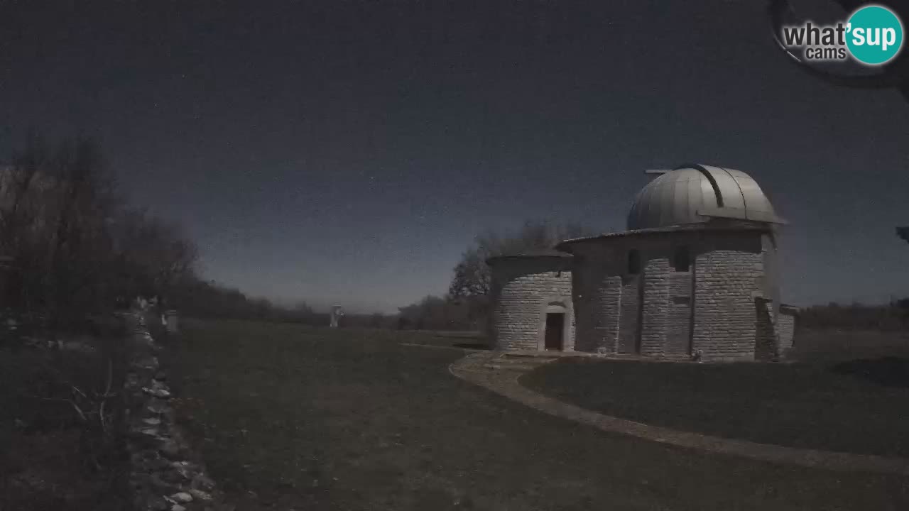Višnjan Observatory Webcam: Gaze into the Cosmos from Istria, Croatia