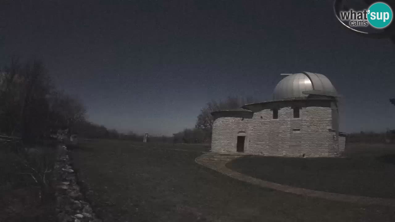 Višnjanska opservatorijska web kamera: Zavirite u svemir s poluotoka Istre, Hrvatska