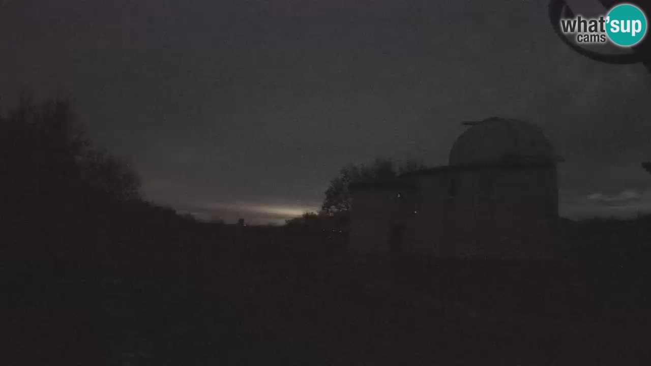 Višnjanska opservatorijska web kamera: Zavirite u svemir s poluotoka Istre, Hrvatska