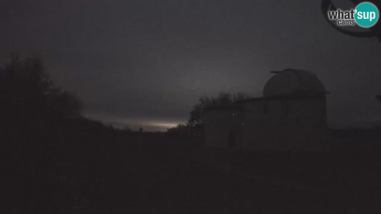 Višnjan Observatory Webcam: Gaze into the Cosmos from Istria, Croatia