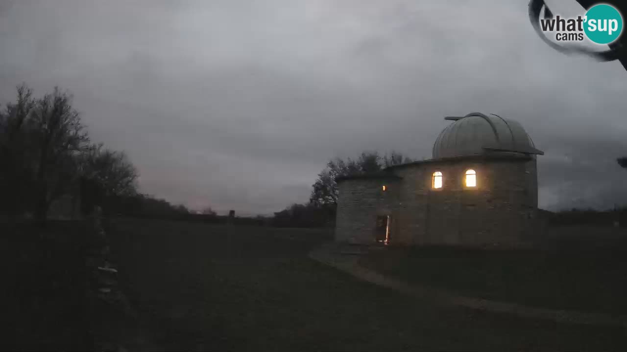 Višnjan Observatory Webcam: Gaze into the Cosmos from Istria, Croatia