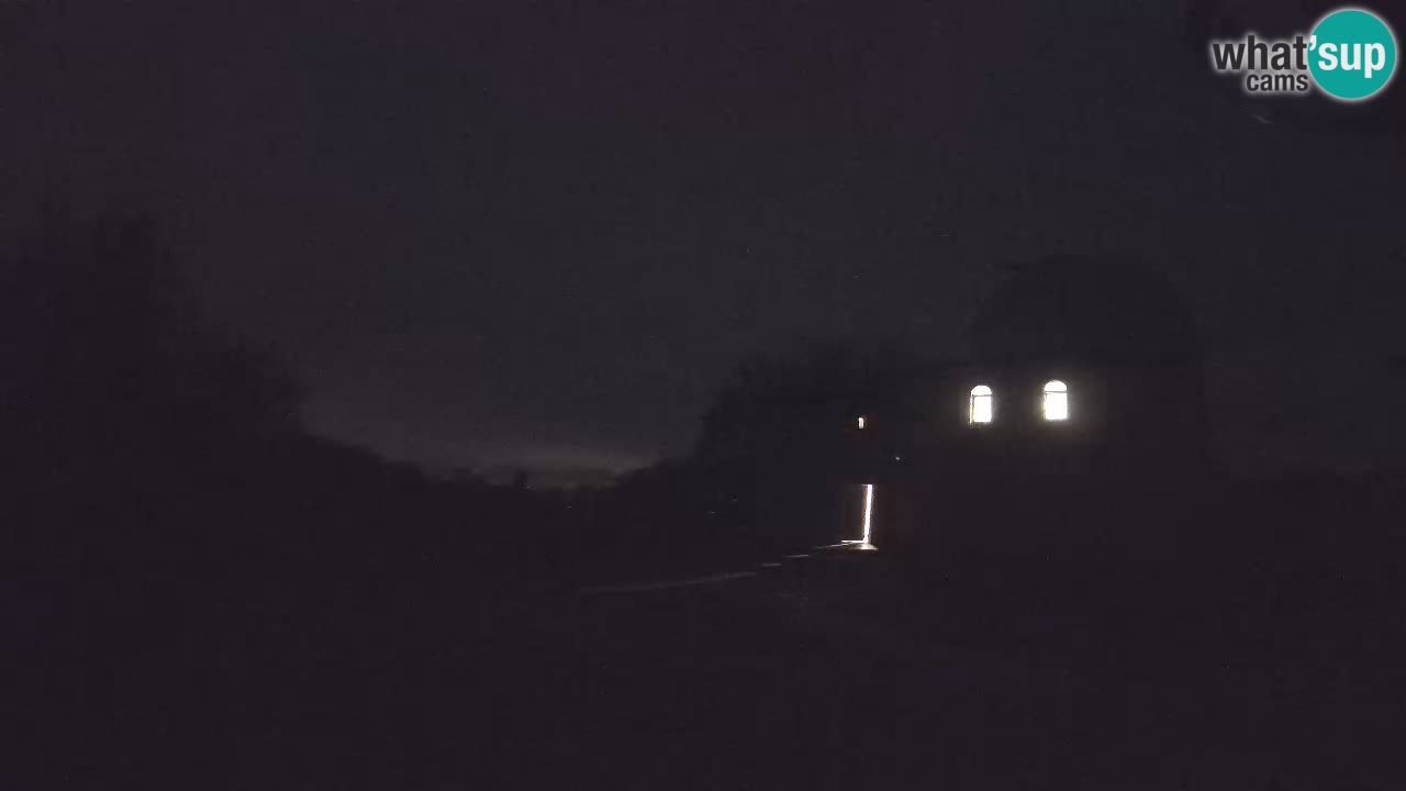 Višnjanska opservatorijska web kamera: Zavirite u svemir s poluotoka Istre, Hrvatska