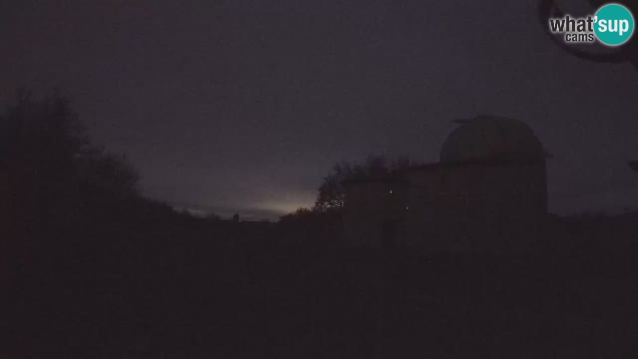 Višnjanska observatorijska spletna kamera: Opazujte vesolje iz Istre, Hrvaška