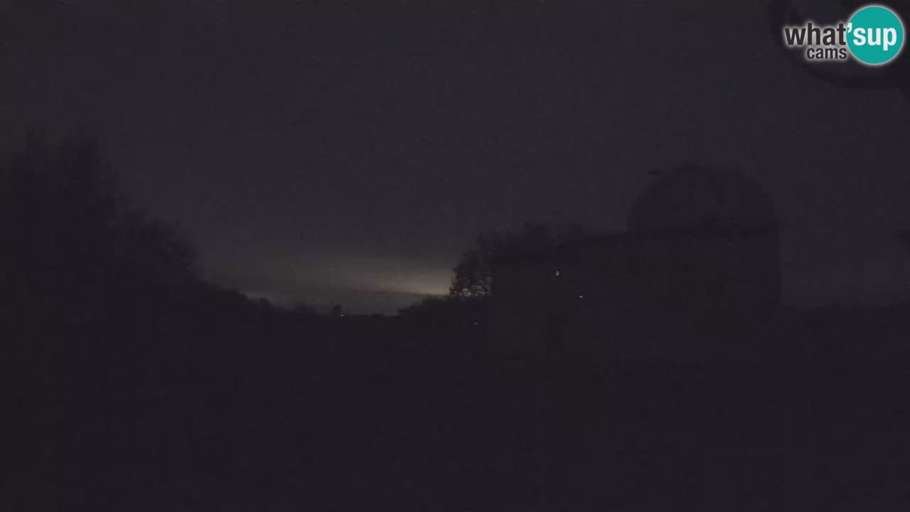 Višnjanska observatorijska spletna kamera: Opazujte vesolje iz Istre, Hrvaška