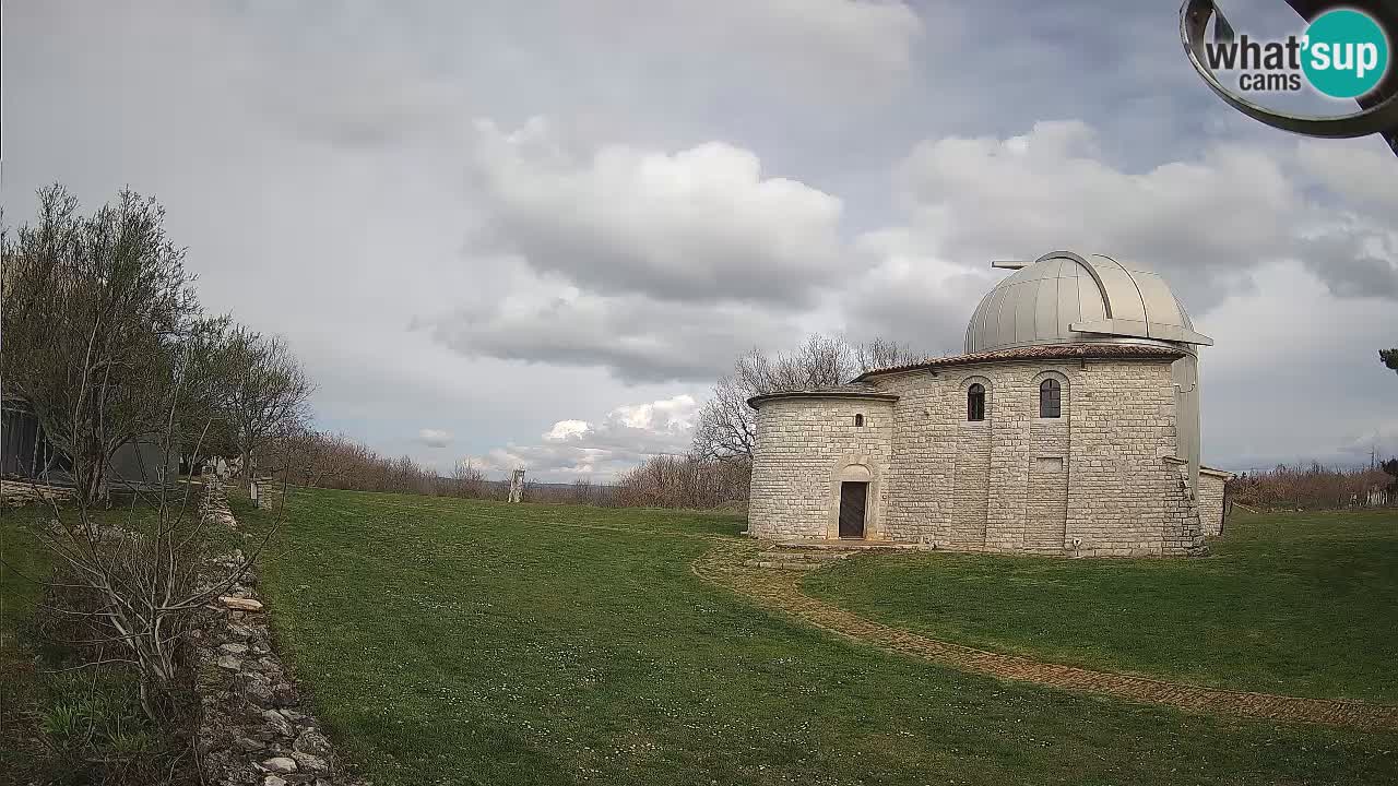 Višnjan Observatory Webcam: Gaze into the Cosmos from Istria, Croatia