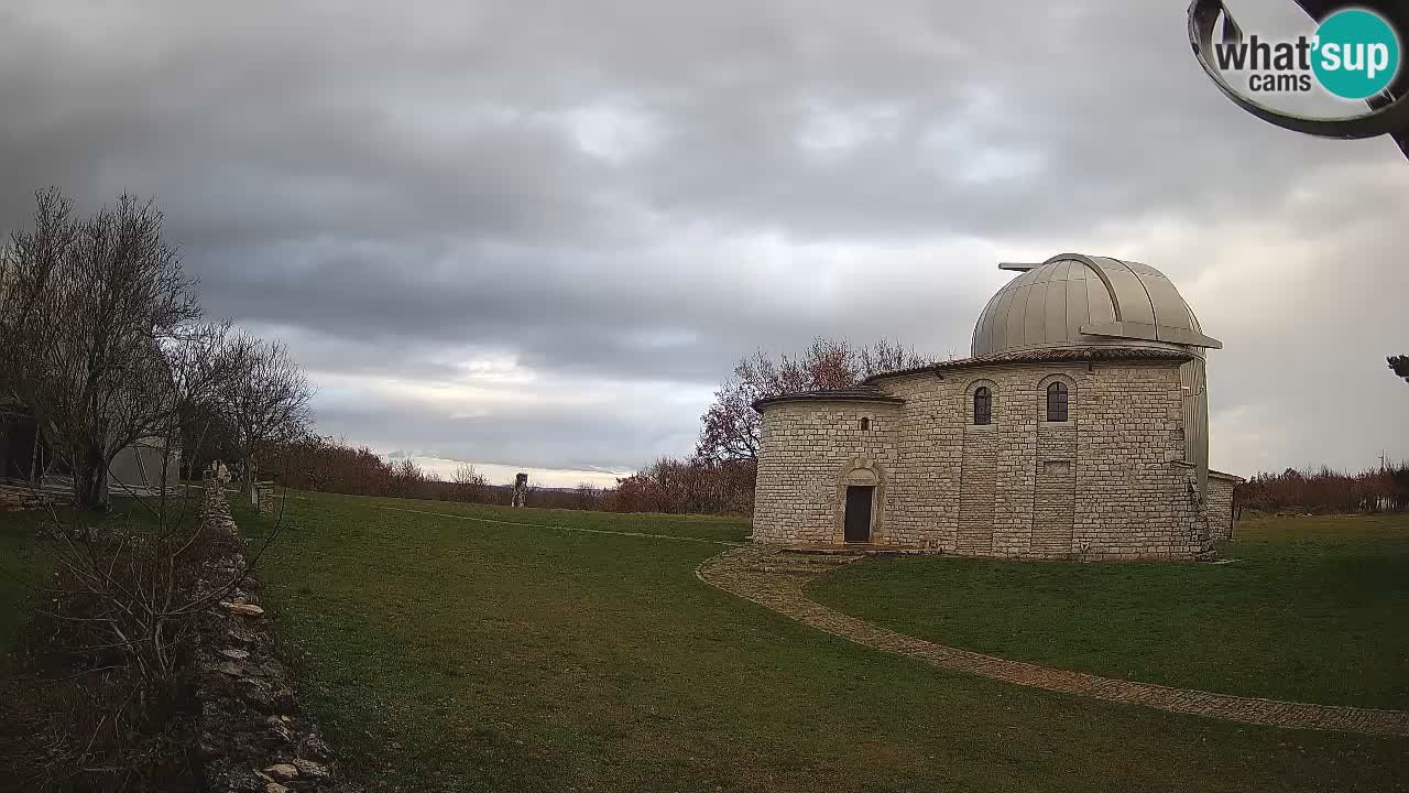 Višnjan Observatory Webcam: Gaze into the Cosmos from Istria, Croatia
