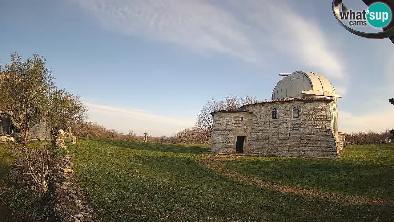 Višnjanska opservatorijska web kamera: Zavirite u svemir s poluotoka Istre, Hrvatska