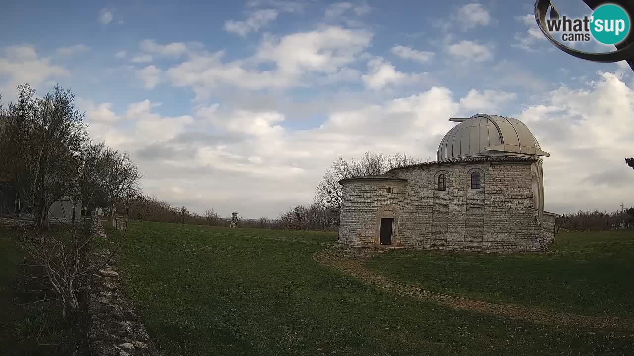 Webcam de l’Observatoire de Višnjan: Plongez dans le cosmos depuis l’Istrie, Croatie