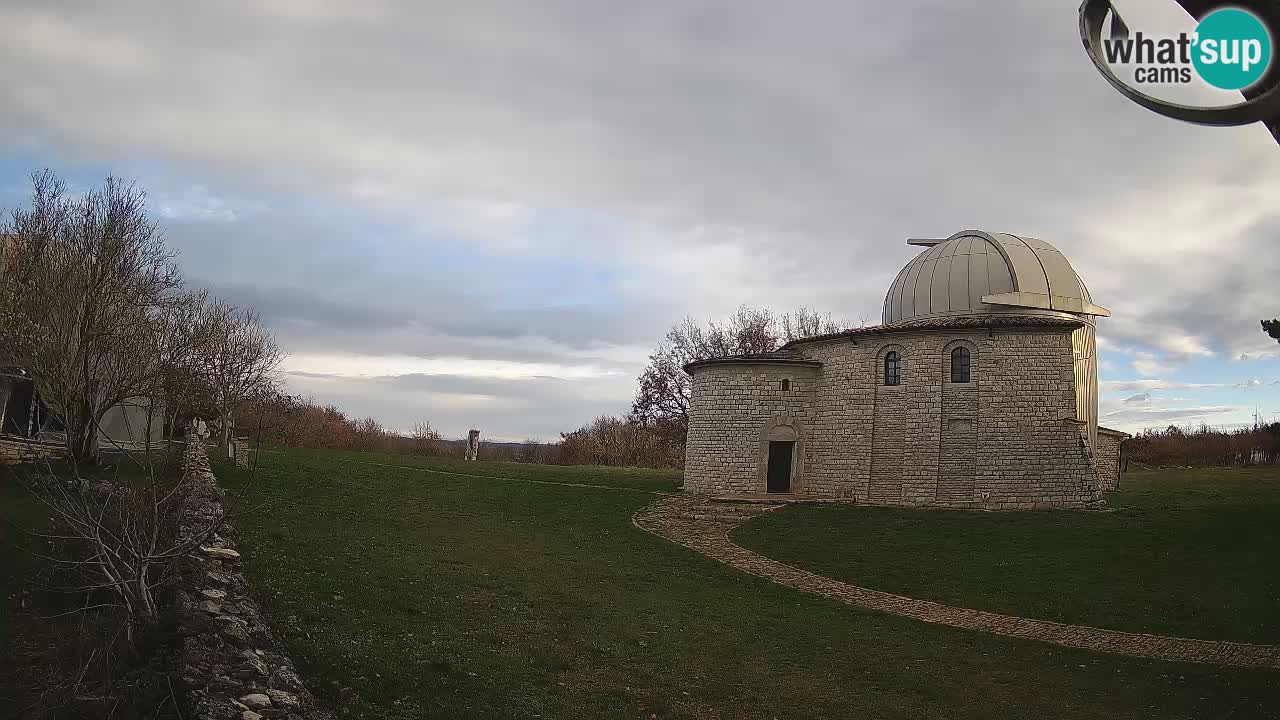 Višnjanska opservatorijska web kamera: Zavirite u svemir s poluotoka Istre, Hrvatska