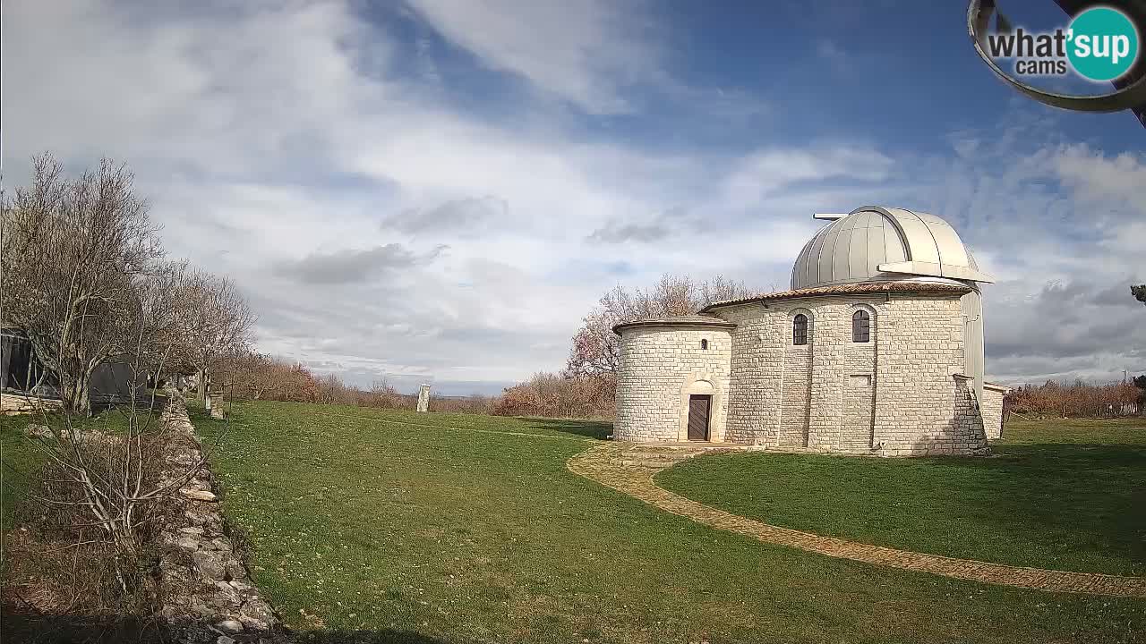 Višnjan Observatory Webcam: Gaze into the Cosmos from Istria, Croatia