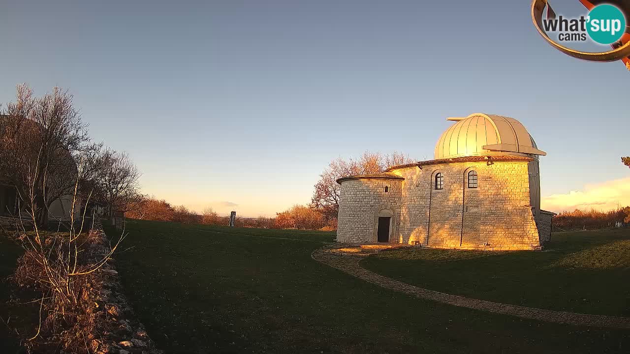 Višnjanska opservatorijska web kamera: Zavirite u svemir s poluotoka Istre, Hrvatska