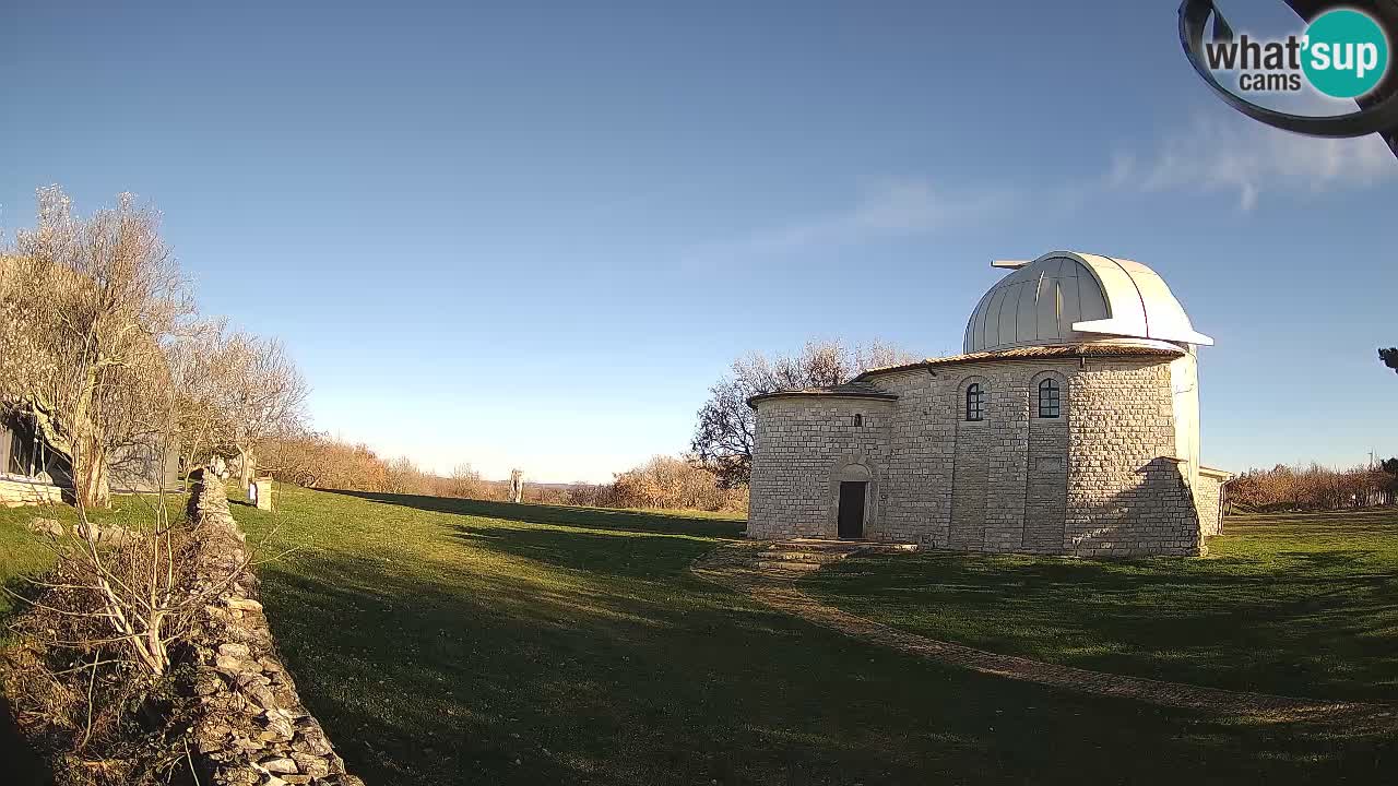 Višnjan Observatory Webcam: Gaze into the Cosmos from Istria, Croatia