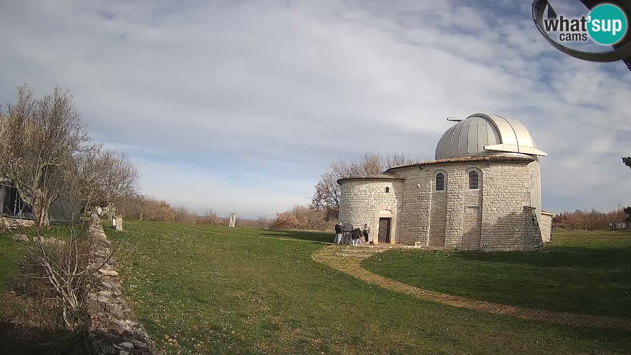 Višnjan Observatory Webcam: Gaze into the Cosmos from Istria, Croatia
