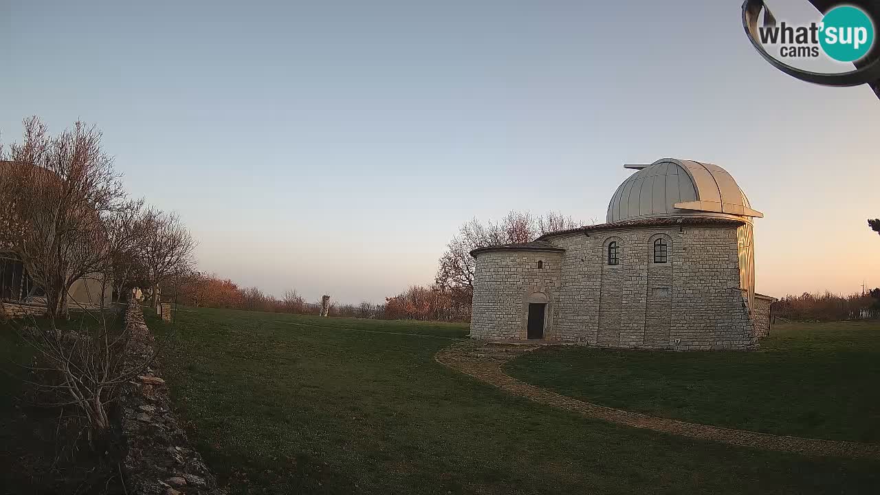 Višnjanska observatorijska spletna kamera: Opazujte vesolje iz Istre, Hrvaška