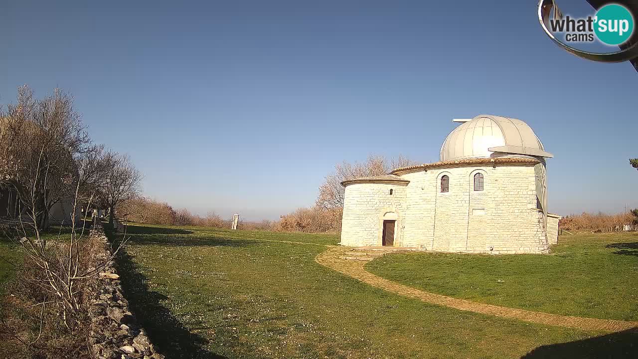 Višnjan Observatory Webcam: Gaze into the Cosmos from Istria, Croatia