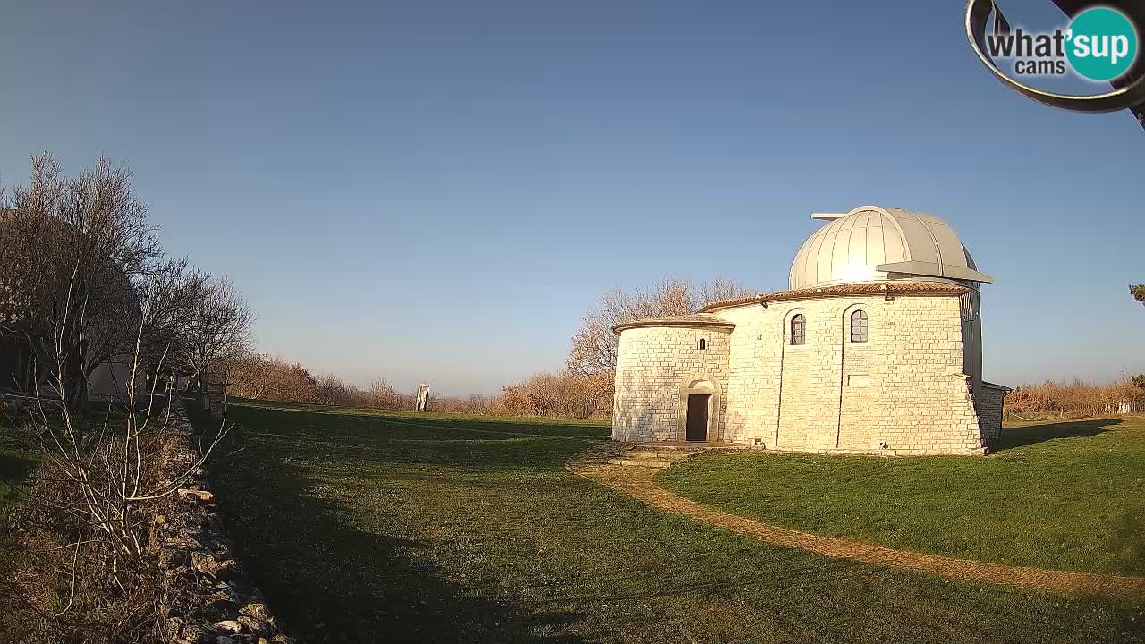 Višnjan Observatory Webcam: Gaze into the Cosmos from Istria, Croatia