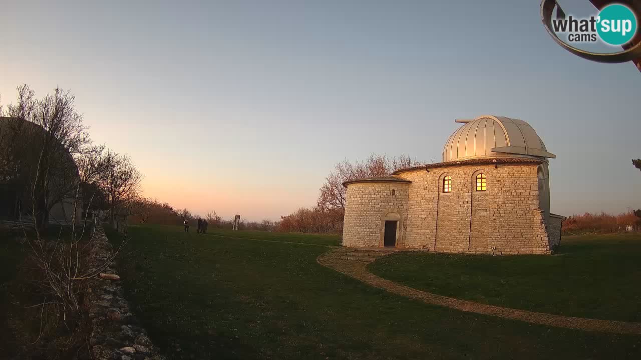 Webcam de l’Observatoire de Višnjan: Plongez dans le cosmos depuis l’Istrie, Croatie