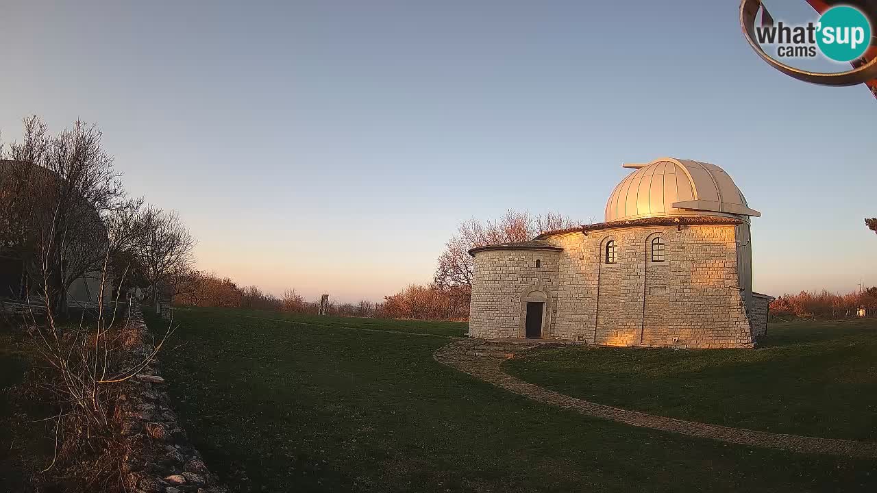 Višnjanska observatorijska spletna kamera: Opazujte vesolje iz Istre, Hrvaška