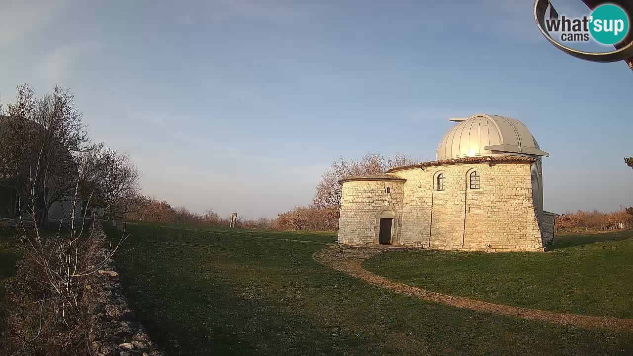 Višnjanska observatorijska spletna kamera: Opazujte vesolje iz Istre, Hrvaška