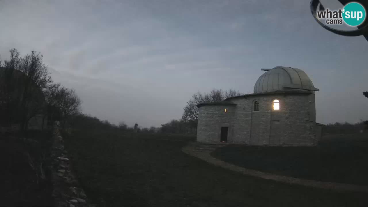 Višnjanska observatorijska spletna kamera: Opazujte vesolje iz Istre, Hrvaška