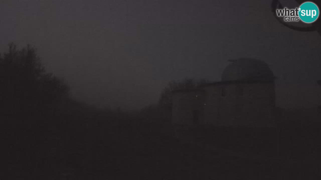 Višnjan Observatory Webcam: Gaze into the Cosmos from Istria, Croatia
