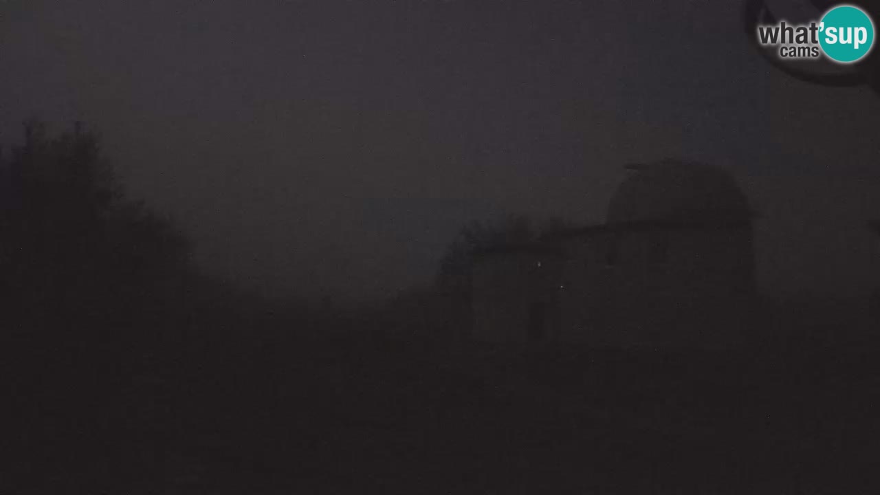 Višnjan Observatory Webcam: Gaze into the Cosmos from Istria, Croatia