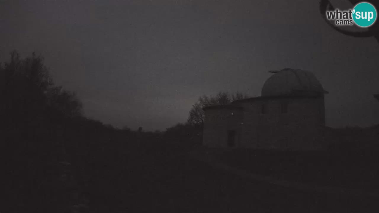 Višnjanska observatorijska spletna kamera: Opazujte vesolje iz Istre, Hrvaška