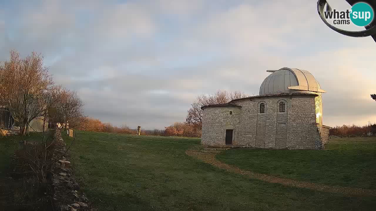 Višnjan Observatory Webcam: Gaze into the Cosmos from Istria, Croatia