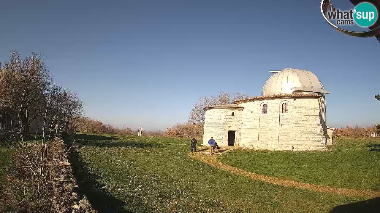 Višnjan Observatory Webcam: Gaze into the Cosmos from Istria, Croatia