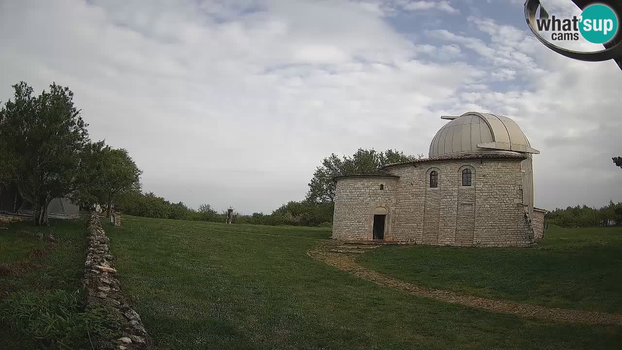 Višnjan Observatory Webcam: Gaze into the Cosmos from Istria, Croatia