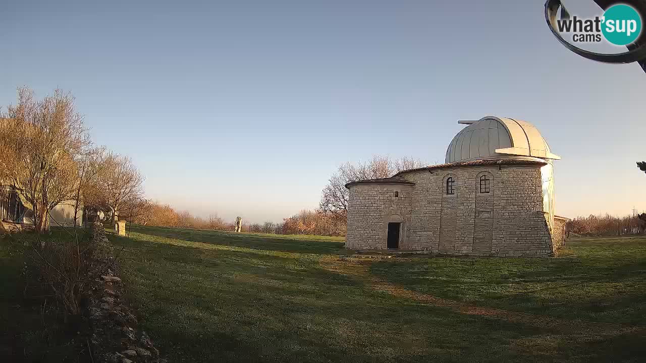 Višnjan Observatory Webcam: Gaze into the Cosmos from Istria, Croatia