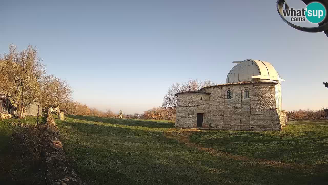 Višnjan Observatory Webcam: Gaze into the Cosmos from Istria, Croatia