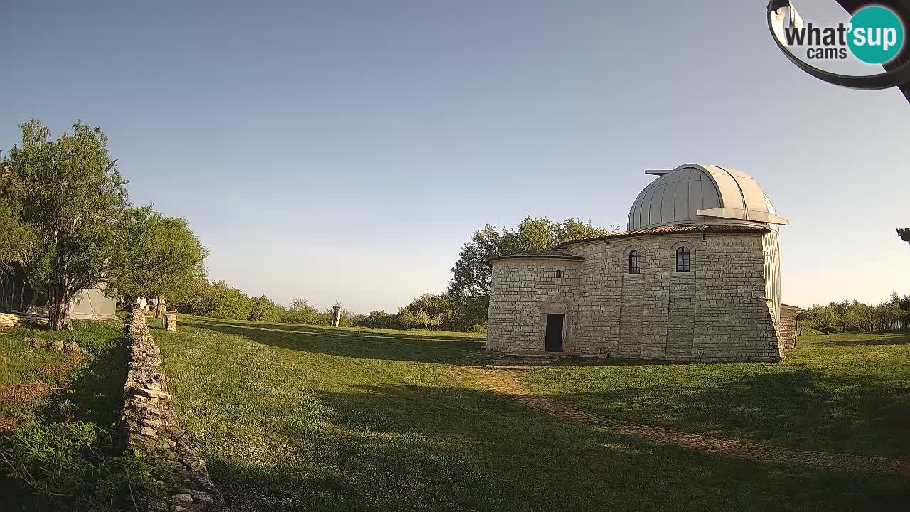 Višnjan Observatory Webcam: Gaze into the Cosmos from Istria, Croatia