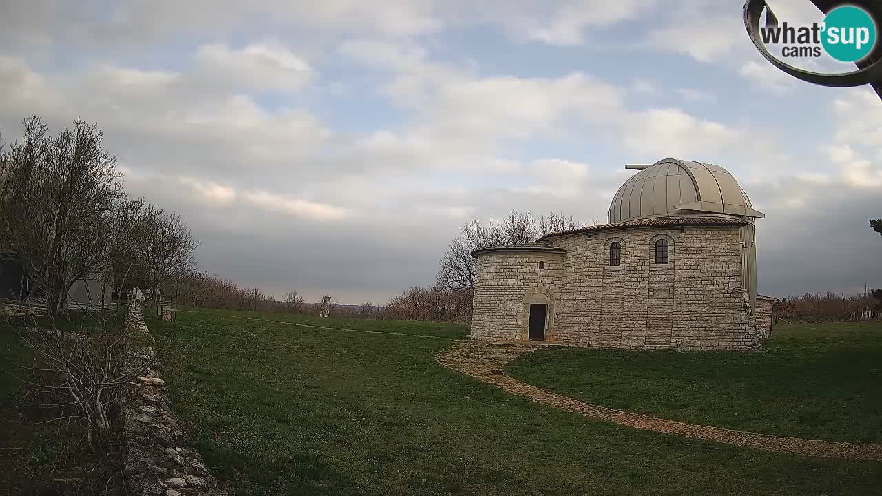 Webcam de l’Observatoire de Višnjan: Plongez dans le cosmos depuis l’Istrie, Croatie