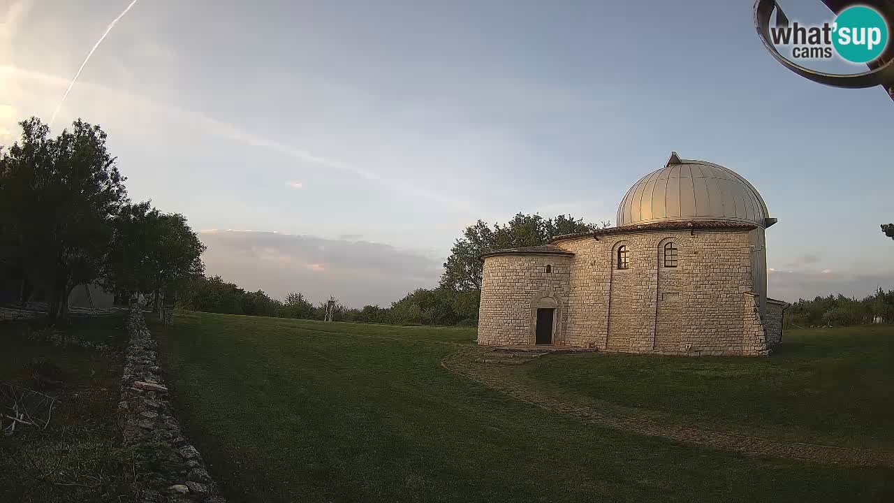 Webcam de l’Observatoire de Višnjan: Plongez dans le cosmos depuis l’Istrie, Croatie