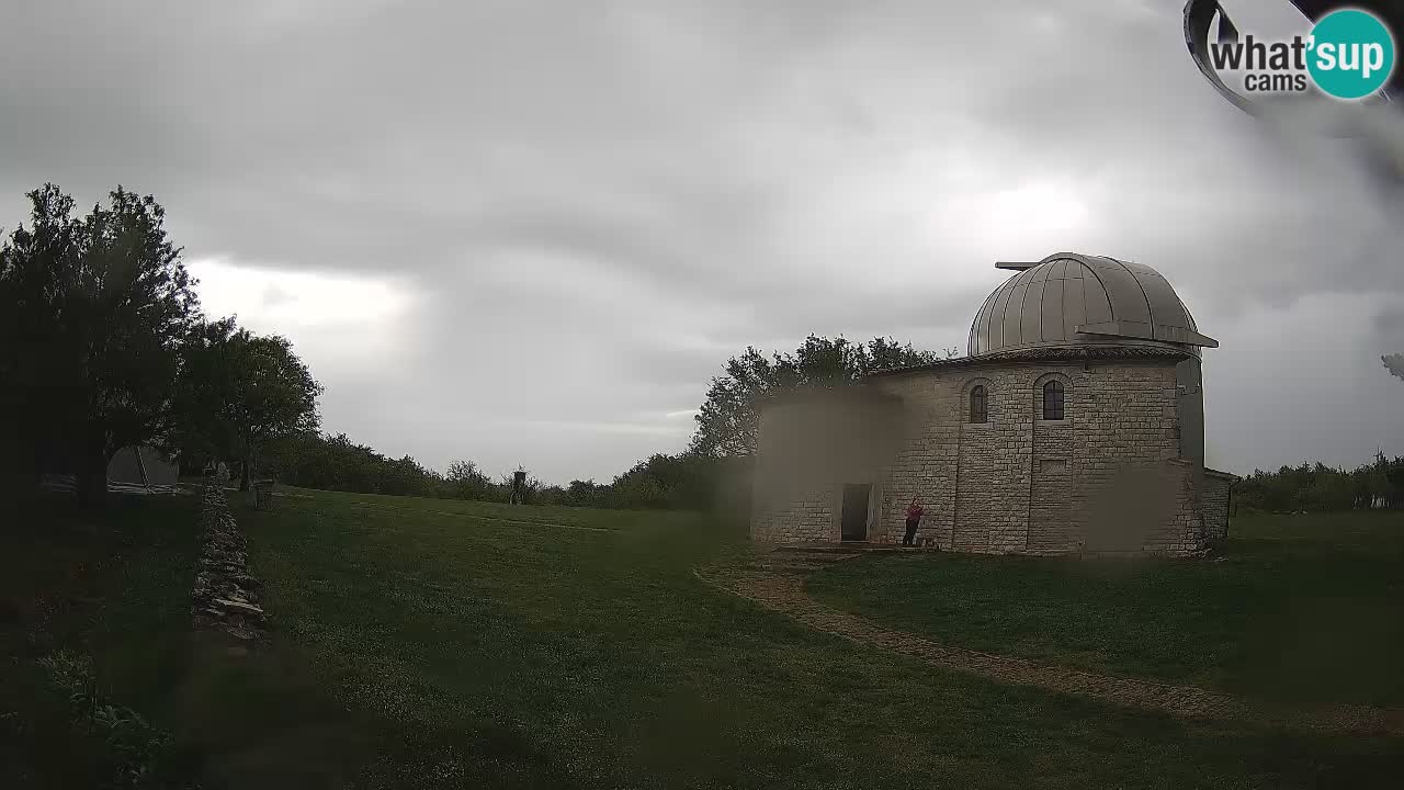 Višnjanska opservatorijska web kamera: Zavirite u svemir s poluotoka Istre, Hrvatska