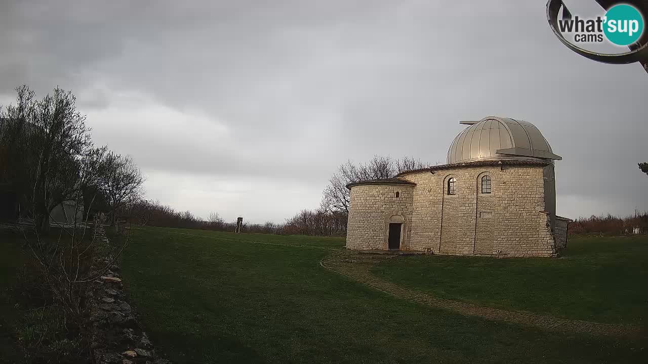 Višnjan Observatory Webcam: Gaze into the Cosmos from Istria, Croatia