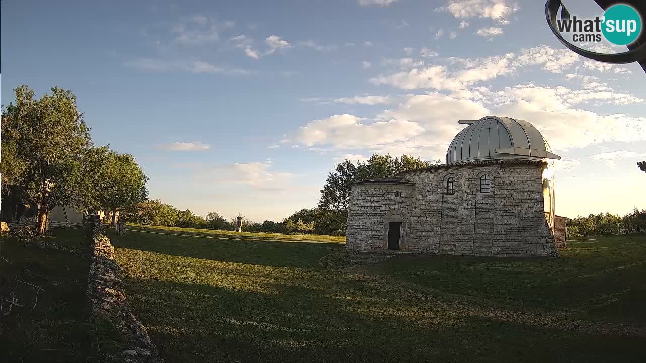 Višnjanska observatorijska spletna kamera: Opazujte vesolje iz Istre, Hrvaška