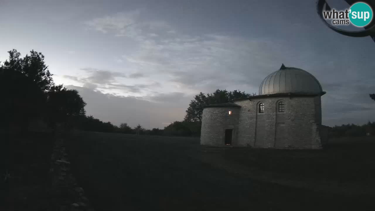 Višnjanska opservatorijska web kamera: Zavirite u svemir s poluotoka Istre, Hrvatska
