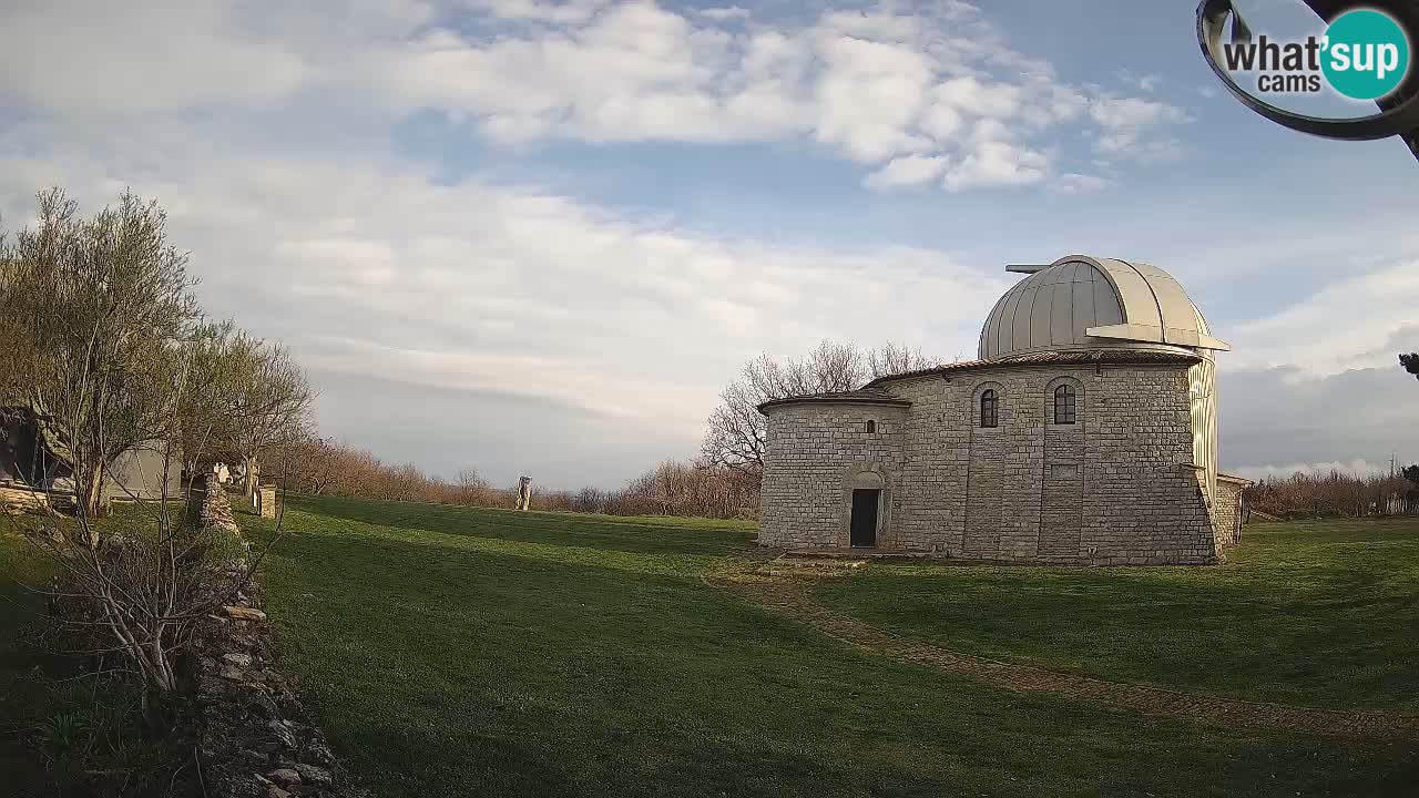 Webcam de l&rsquo;Observatoire de Višnjan: Plongez dans le cosmos depuis l&rsquo;Istrie, Croatie
