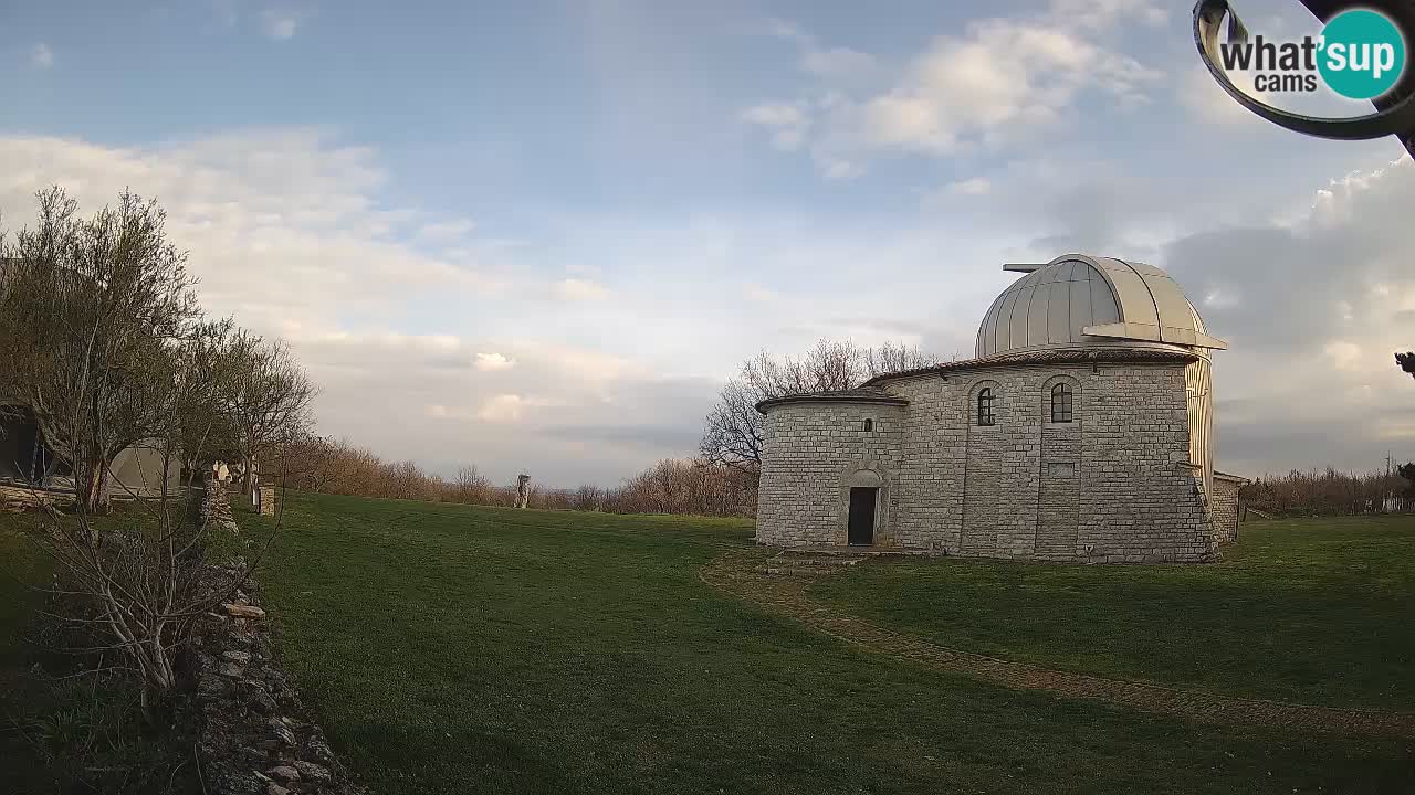 Webcam de l&rsquo;Observatoire de Višnjan: Plongez dans le cosmos depuis l&rsquo;Istrie, Croatie