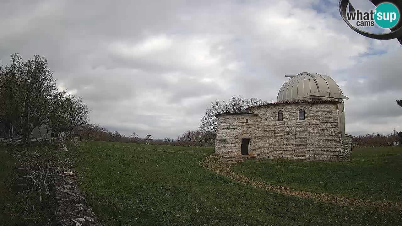 Višnjan Observatory Webcam: Gaze into the Cosmos from Istria, Croatia
