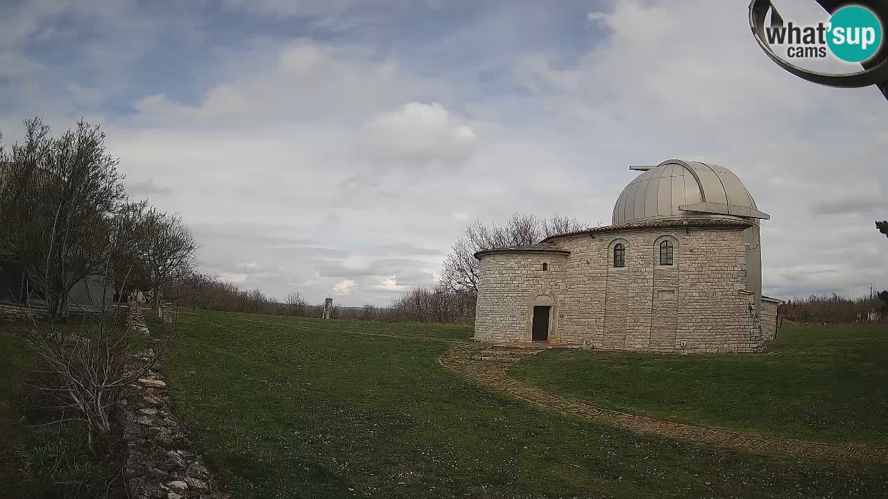 Webcam de l’Observatoire de Višnjan: Plongez dans le cosmos depuis l’Istrie, Croatie
