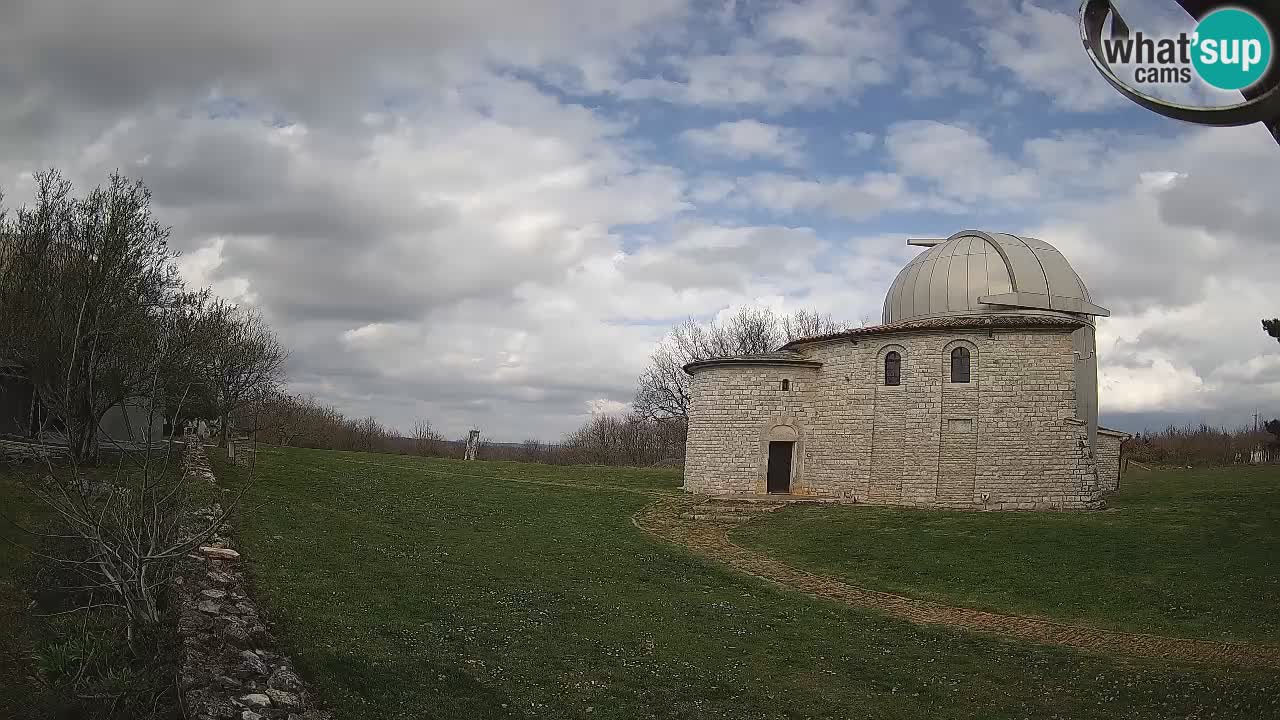 Višnjan Observatory Webcam: Gaze into the Cosmos from Istria, Croatia