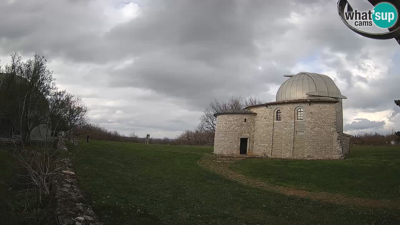 Višnjan Observatory Webcam: Gaze into the Cosmos from Istria, Croatia