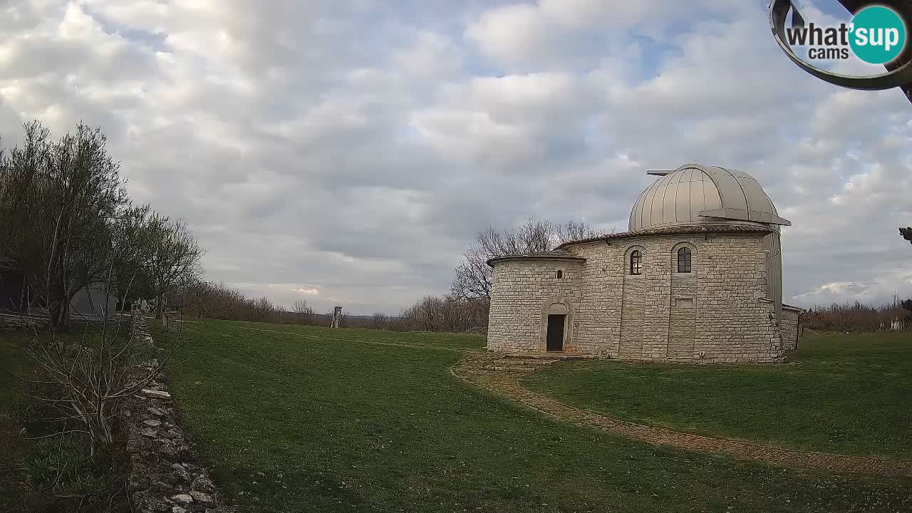 Višnjan Observatory Webcam: Gaze into the Cosmos from Istria, Croatia