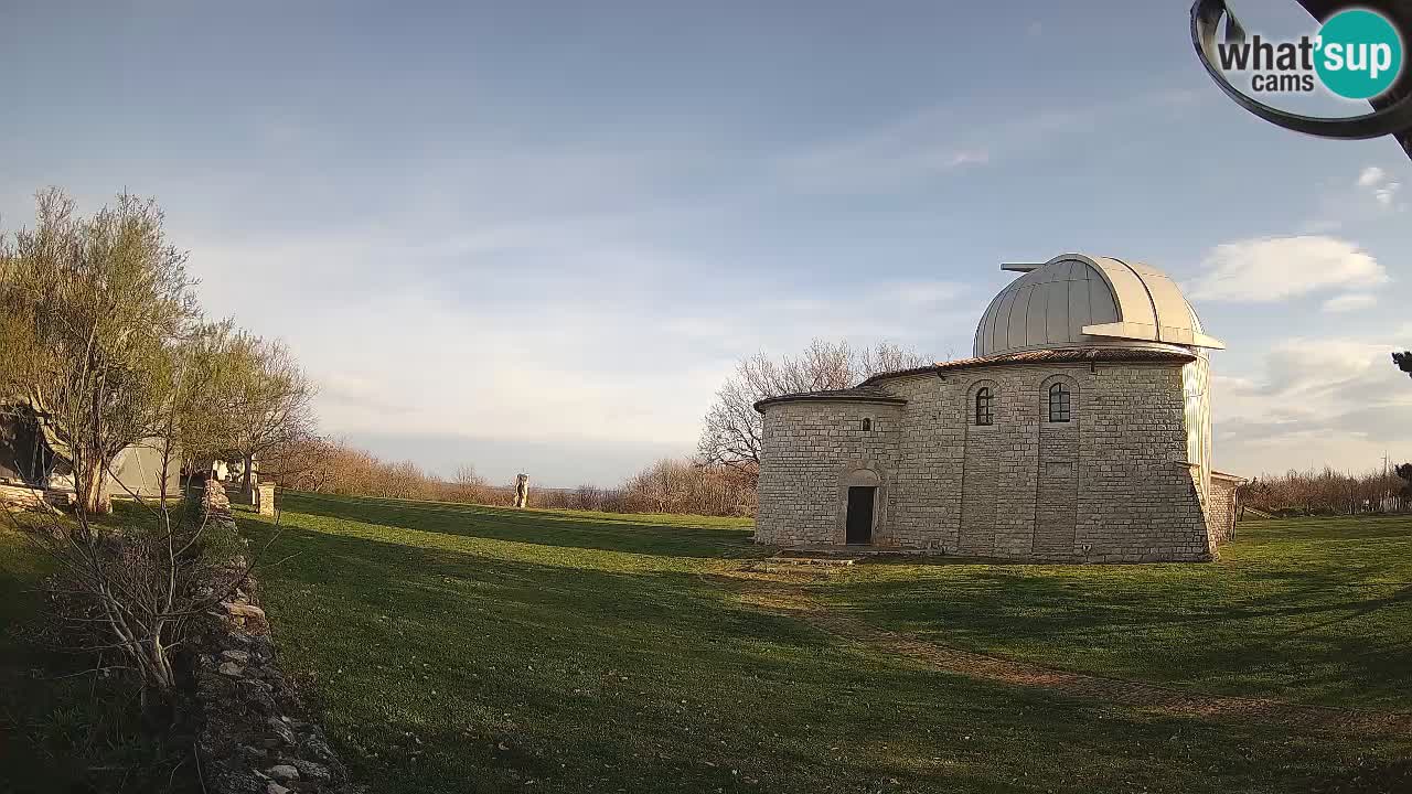 Višnjan Observatory Webcam: Gaze into the Cosmos from Istria, Croatia